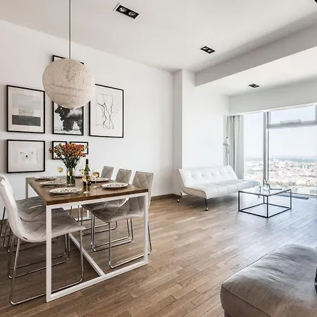 Apartmán Rent Like - Sky Tower Ii