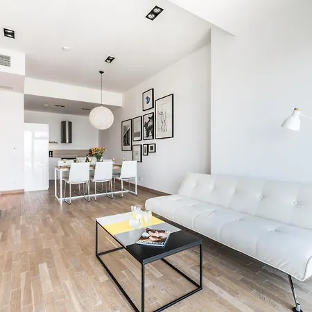 Apartmán Rent Like - Sky Tower Ii